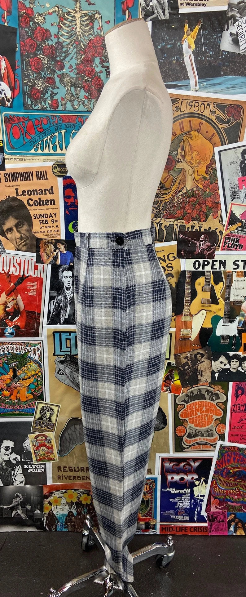 Vintage Women's 90s Blue Gray Plaid High Rise Poly Rayon Trouser Pants 26x28
