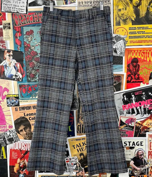 Vintage men's 70s grey blue plaid flat front flares trouser pants.