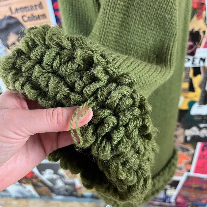 Vintage Women's 60s Green Knit Loop Stitch Mimi Martin Mills Wool Cardigan Sweater XS
